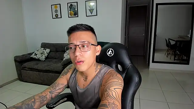 SIXXTOLOVE18 online show from September 9, 4:34 am