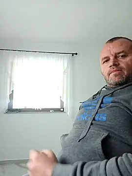 Snapshot of Adry1986 chatting on October 9, 8:41 am Adry1986 online show from October 9, 8:41 am