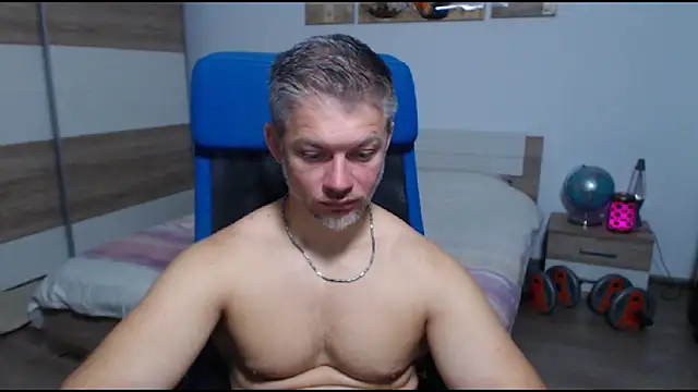 RobbyShawz online show from September 26, 6:22 am