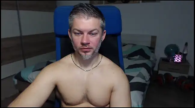 RobbyShawz online show from December 6, 5:53 am