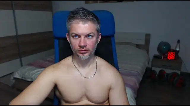 RobbyShawz online show from March 6, 11:25 am