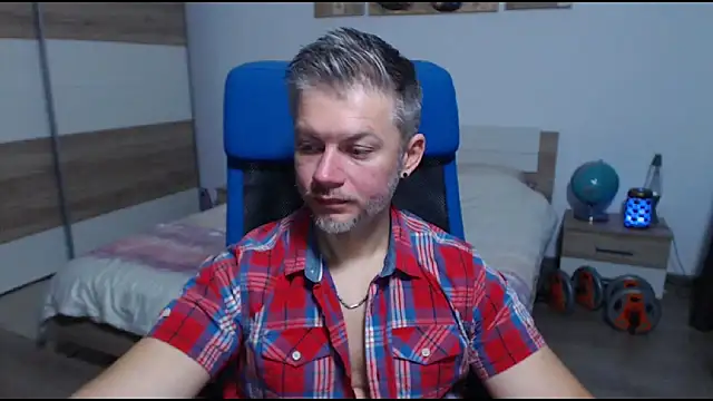 RobbyShawz online show from October 3, 6:51 am