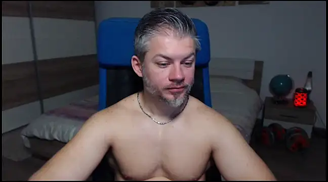 RobbyShawz online show from December 18, 6:21 am