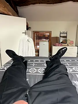 Snapshot of DUDURA@xh chatting on September 8, 2:16 pm DUDURAxh online show from September 8, 2:16 pm