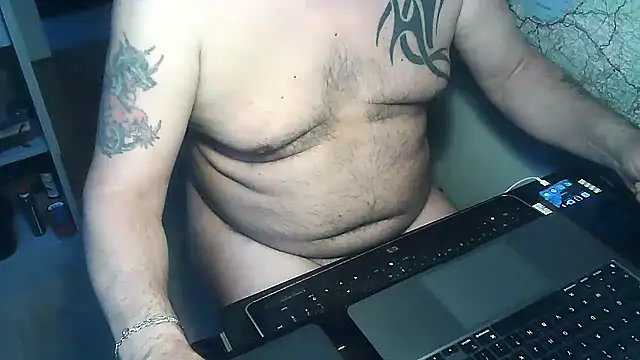 Snapshot of DUDURA@xh chatting on December 4, 7:28 am DUDURAxh online show from December 4, 7:28 am