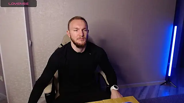 Toress1 online show from December 14, 5:47 pm