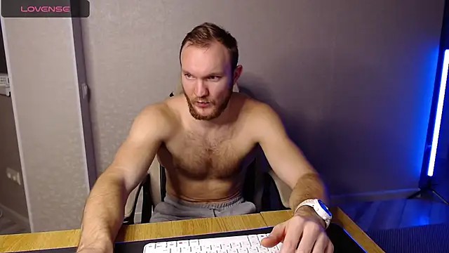 Toress1 online show from February 4, 8:28 pm