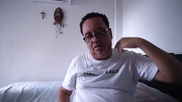 djtomxxx2777 online show from October 27, 7:05 pm