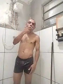 Snapshot of Henrifalcao chatting on October 25, 1:07 am Henrifalcao online show from October 25, 1:07 am