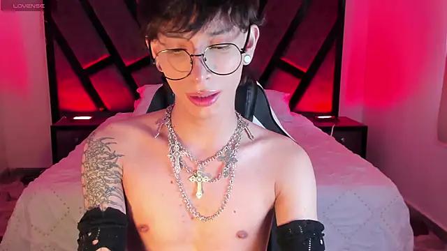 AndyWiilliams online show from March 7, 10:29 pm