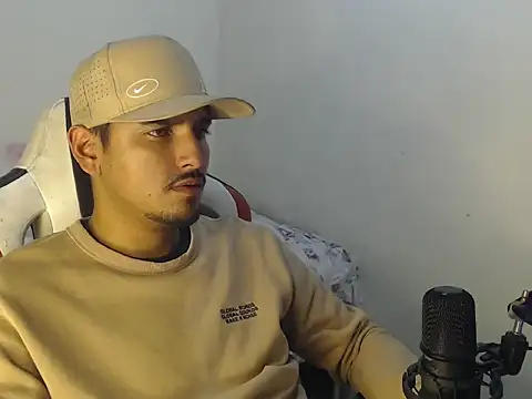 kylian 07 online show from August 5, 2:49 am