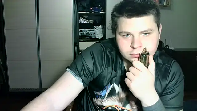 Snapshot of Volshebnik130_ chatting on March 6, 2:51 am Volshebnik130  online show from March 6, 2:51 am