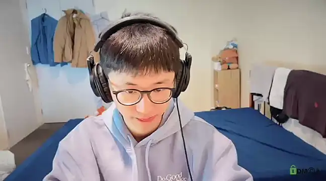 romeoisme   online show from December 19, 5:18 am