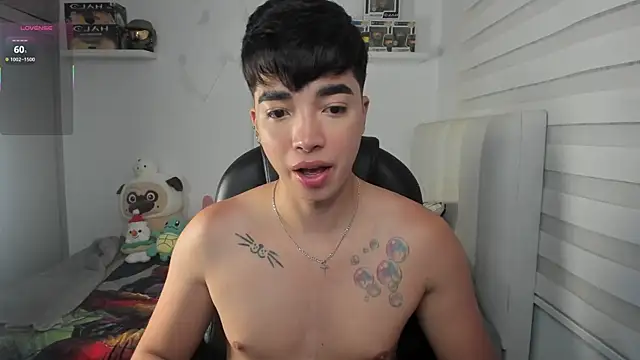 santy7v7 online show from March 24, 1:38 pm