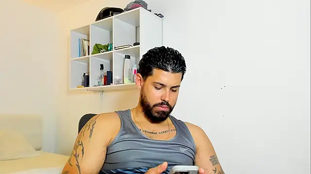 Justyn Torres online show from February 12, 3:07 pm