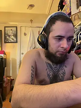 Snapshot of cnasty5621333 chatting on October 12, 5:29 pm cnasty5621333 online show from October 12, 5:29 pm