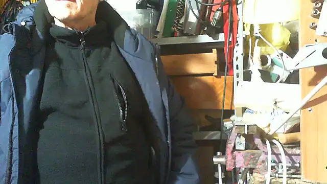 nonnomaturobisex online show from December 14, 9:38 am