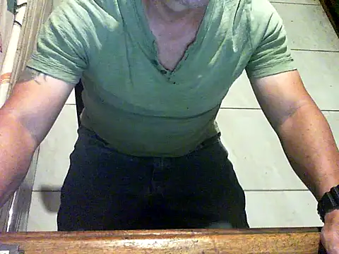 reventador 46 online show from December 17, 11:05 pm