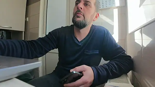 Snapshot of TigerOne19 chatting on January 15, 9:56 am TigerOne19 online show from January 15, 9:56 am