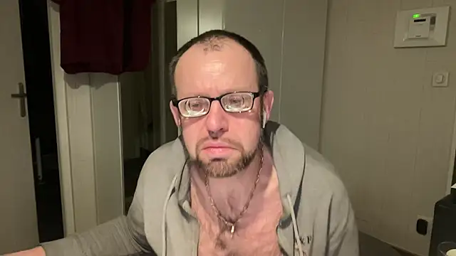 FABIOGLASSES online show from February 14, 2:28 am