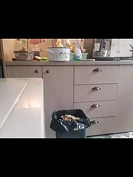 feathersify online show from November 11, 9:25 am