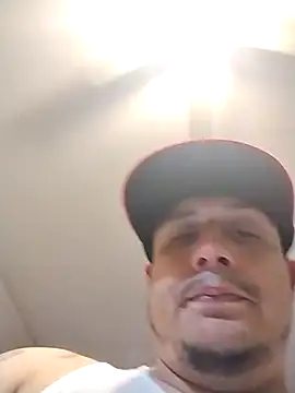 Snapshot of thickcocklatino chatting on March 7, 6:11 pm thickcocklatino online show from March 7, 6:11 pm