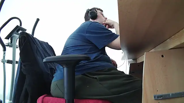 chubbysmallcockxh online show from July 5, 4:14 pm