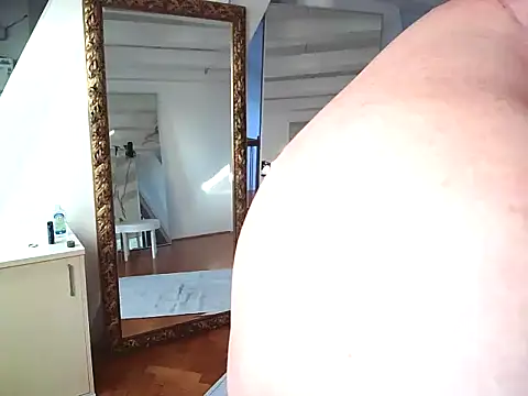 Snapshot of tobi_jerker chatting on March 2, 6:59 am tobi jerker online show from March 2, 6:59 am