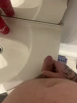 Snapshot of RenaudS-02 chatting on January 26, 12:37 am RenaudS-02 online show from January 26, 12:37 am