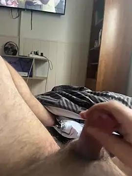 Snapshot of RenaudS-02 chatting on January 17, 9:28 am RenaudS-02 online show from January 17, 9:28 am