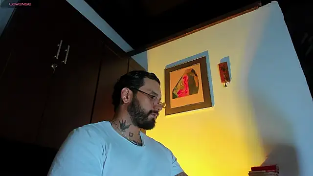 CamiloGray  online show from March 11, 3:19 pm