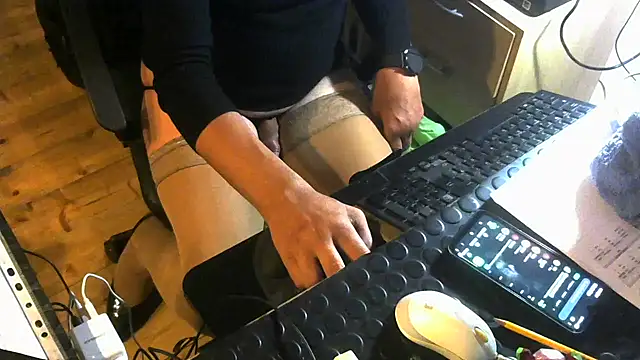 mararossitv online show from October 11, 2:21 pm