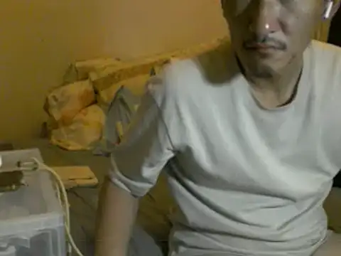 Snapshot of vice0818 chatting on December 3, 1:10 pm vice0818 online show from December 3, 1:10 pm