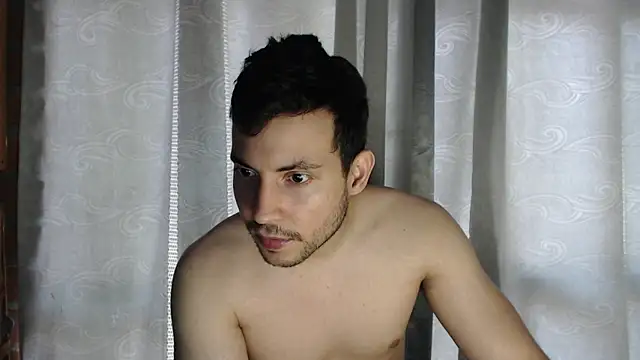 Snapshot of Armando_2002 chatting on March 18, 4:50 pm Armando 2002 online show from March 18, 4:50 pm