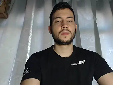 Snapshot of Armando_2002 chatting on January 23, 3:32 pm Armando 2002 online show from January 23, 3:32 pm