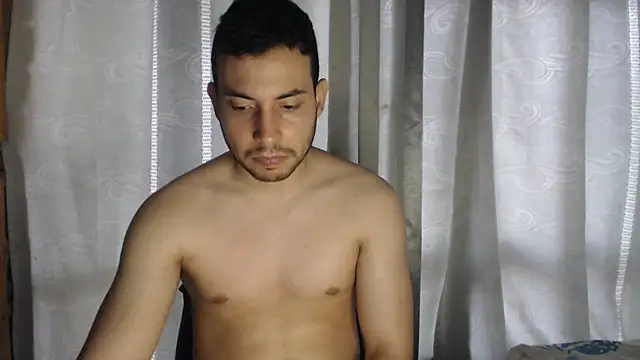 Snapshot of Armando_2002 chatting on February 24, 5:31 pm Armando 2002 online show from February 24, 5:31 pm