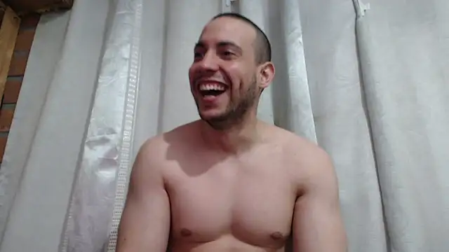 Snapshot of Armando_2002 chatting on October 15, 7:21 pm Armando 2002 online show from October 15, 7:21 pm