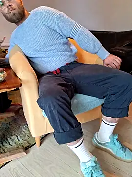 freepeting online show from April 13, 8:04 am