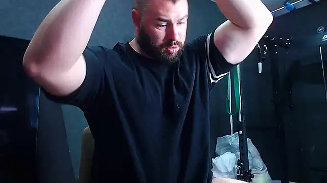 muscularjohnforuX online show from April 7, 8:14 am