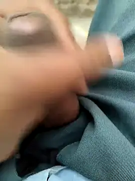 Snapshot of Vihaan3213 chatting on February 23, 7:49 am Vihaan3213 online show from February 23, 7:49 am