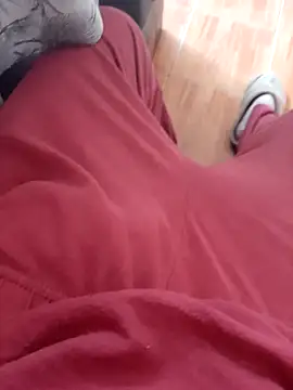 feet toes online show from May 25, 2:12 pm
