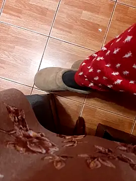 feet toes online show from March 23, 5:35 am