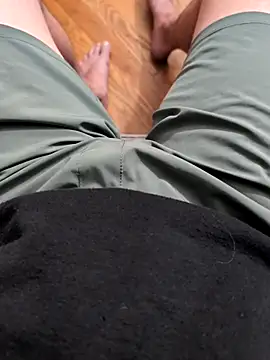 Snapshot of MrandMrsHaze chatting on October 11, 3:21 am MrandMrsHaze online show from October 11, 3:21 am