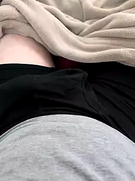 Snapshot of MrandMrsHaze chatting on January 14, 5:12 pm MrandMrsHaze online show from January 14, 5:12 pm