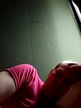 Snapshot of Janssen88 chatting on March 12, 4:02 pm Janssen88 online show from March 12, 4:02 pm