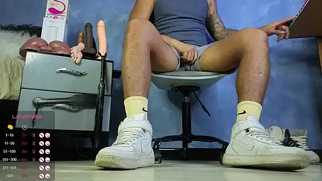 TomLover 12 online show from April 17, 2:14 am