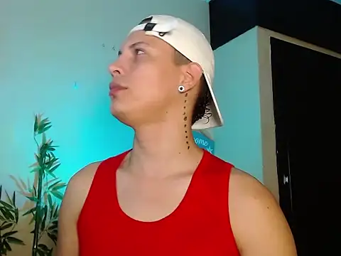 Snapshot of DavidNeill chatting on December 23, 2:39 pm DavidNeill online show from December 23, 2:39 pm