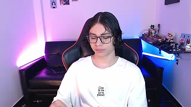 malik harrison   online show from January 10, 1:52 pm