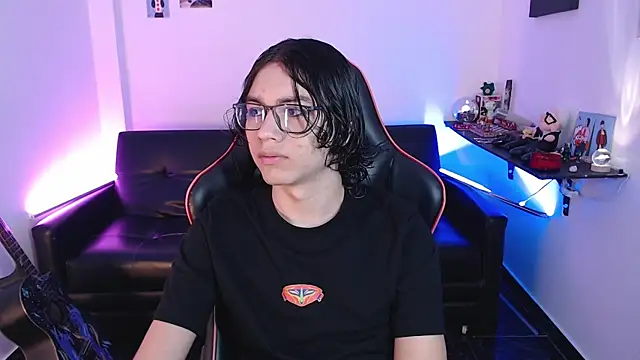 malik harrison   online show from December 26, 3:10 pm