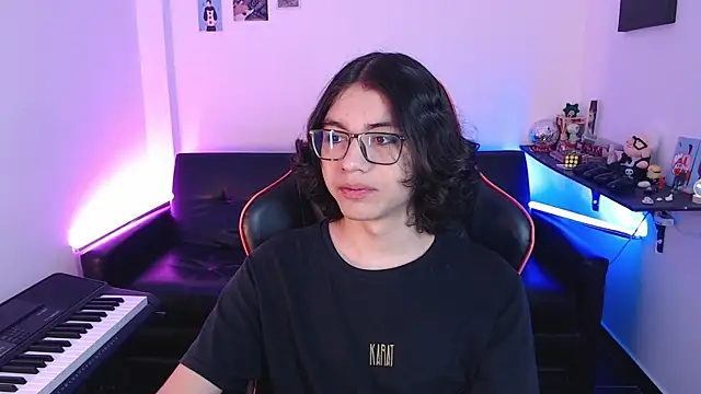 malik harrison   online show from February 6, 2:37 pm